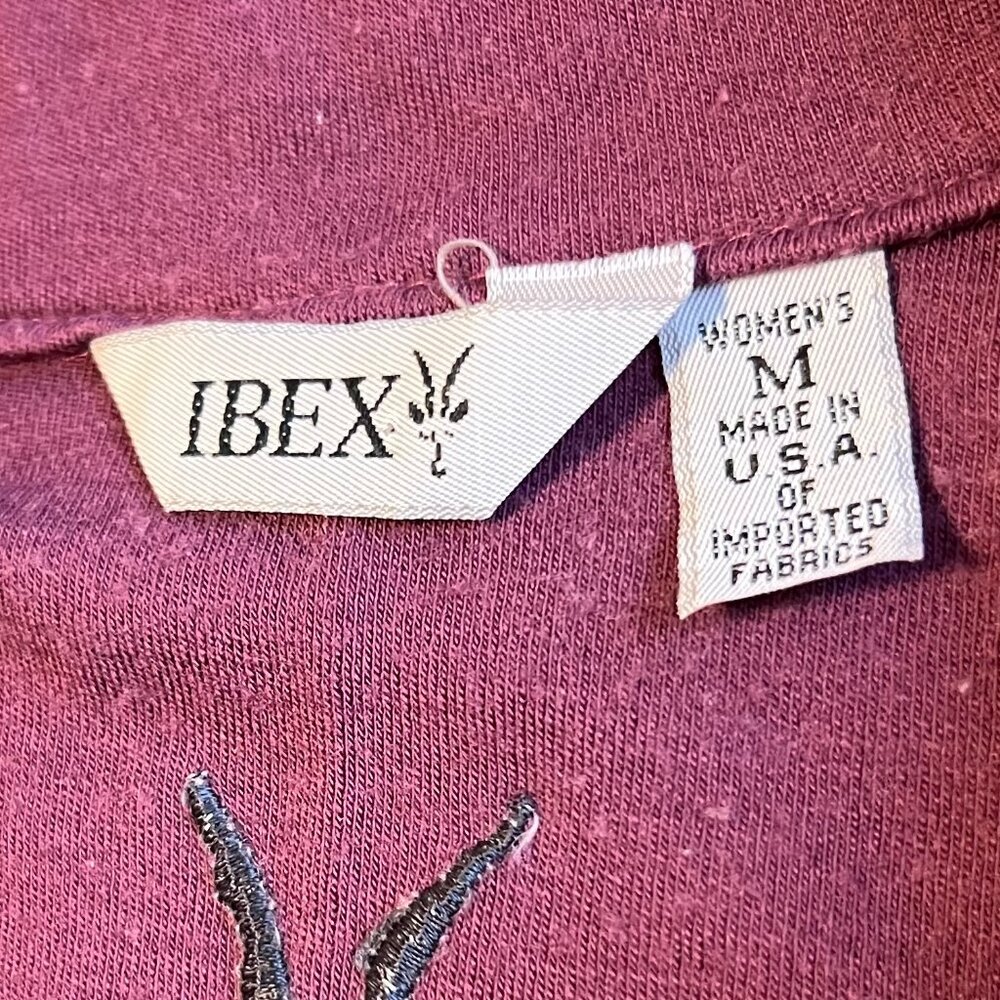 Women's Ibex 1/4 zip Mid-layer, color Wine, size M